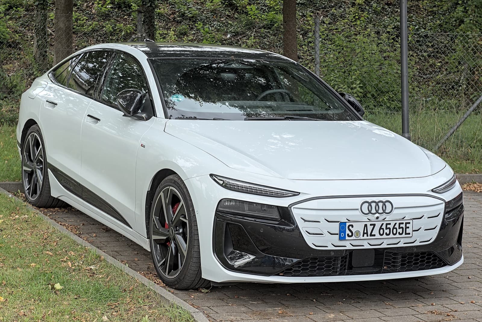 Foto: Alexander Migl, CC BY-SA 4.0 Audi A6 Sportback e-tron