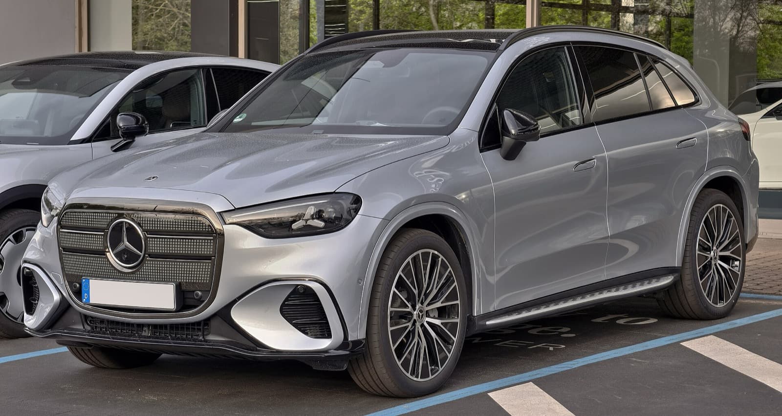 Foto: © M 93, CC BY-SA 3.0 de Mercedes-Benz GLC med EQ-teknik