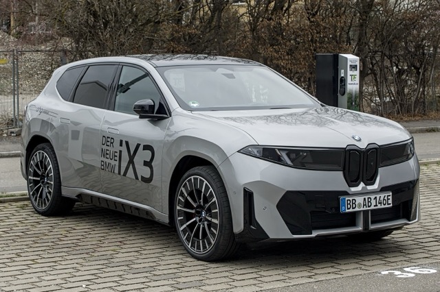 BMW iX3
