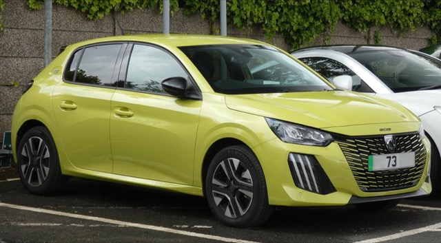 Peugeot e-208